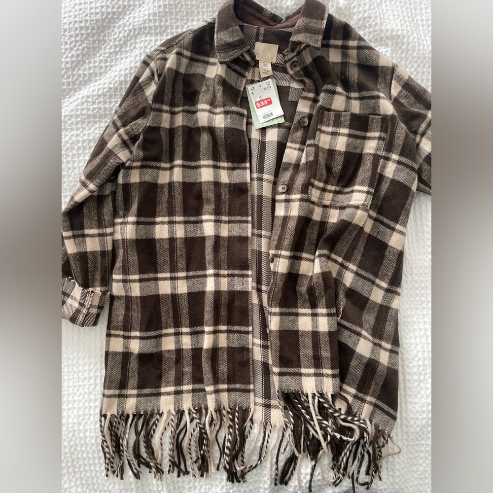 BNWT H&M oversized plaid shirt can be used as a jacket